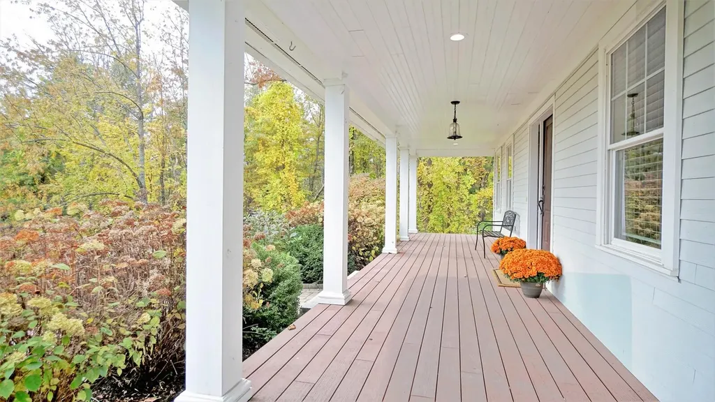 19 Salty Dog Way Falmouth ME 04105