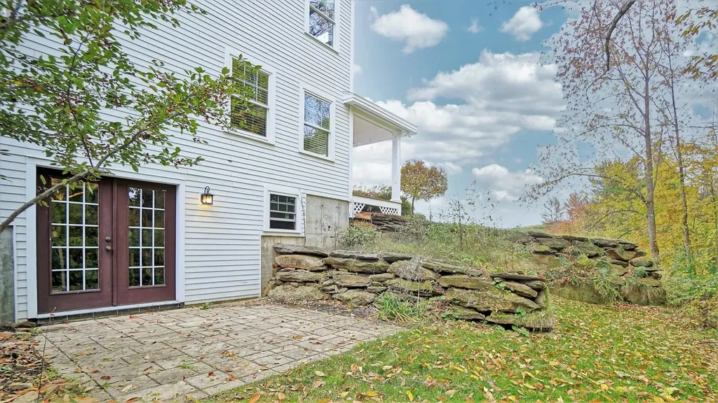 19 Salty Dog Way Falmouth ME 04105