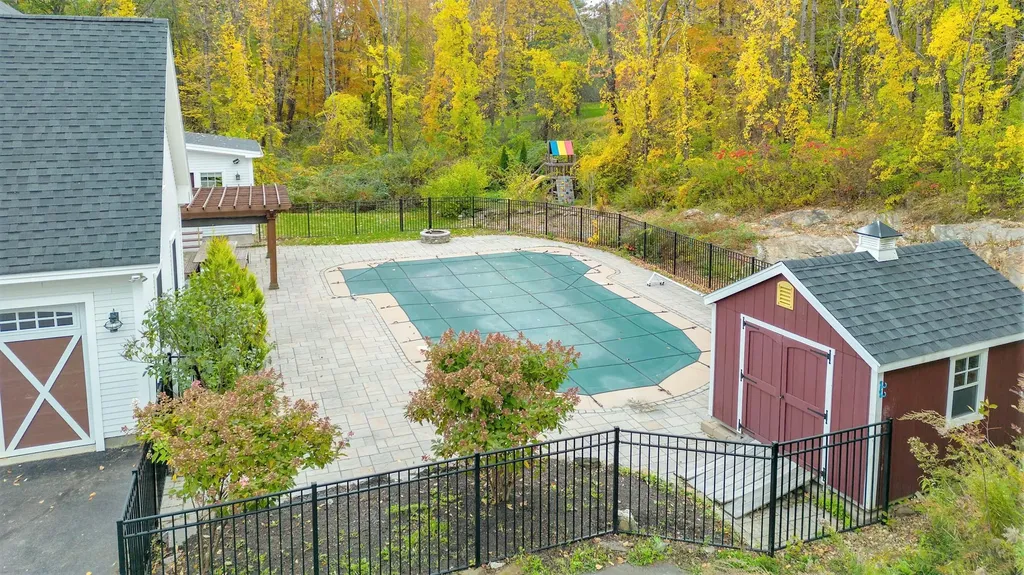 19 Salty Dog Way Falmouth ME 04105