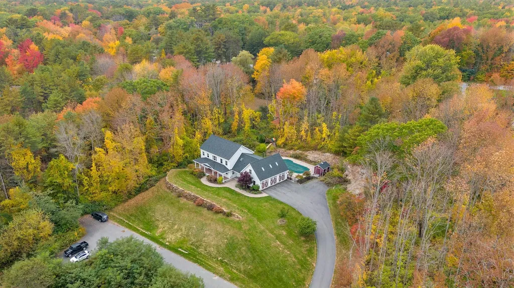 19 Salty Dog Way Falmouth ME 04105