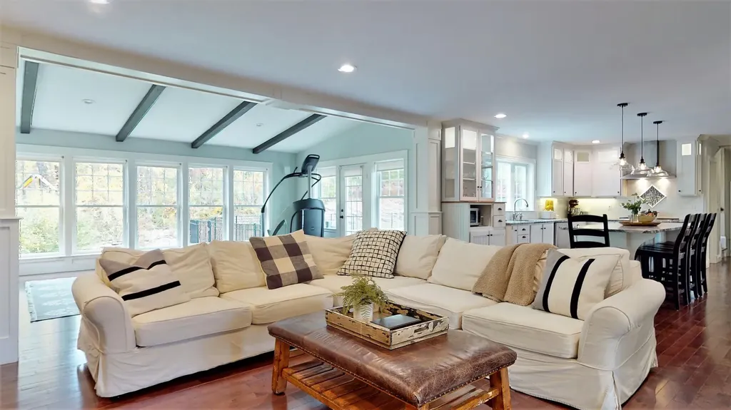 19 Salty Dog Way Falmouth ME 04105