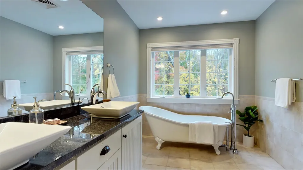 19 Salty Dog Way Falmouth ME 04105