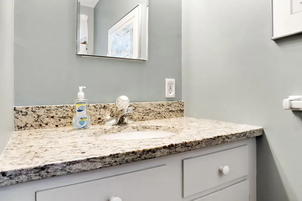 15 Cannon Lane Scarborough ME 04074
