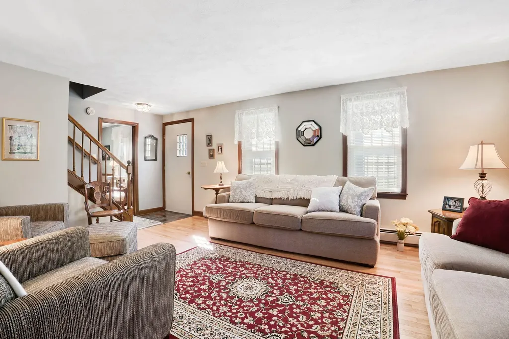 15 Cannon Lane Scarborough ME 04074