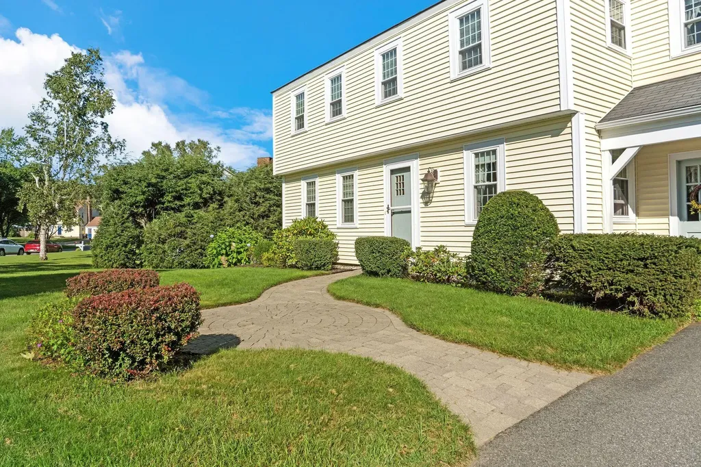 15 Cannon Lane Scarborough ME 04074