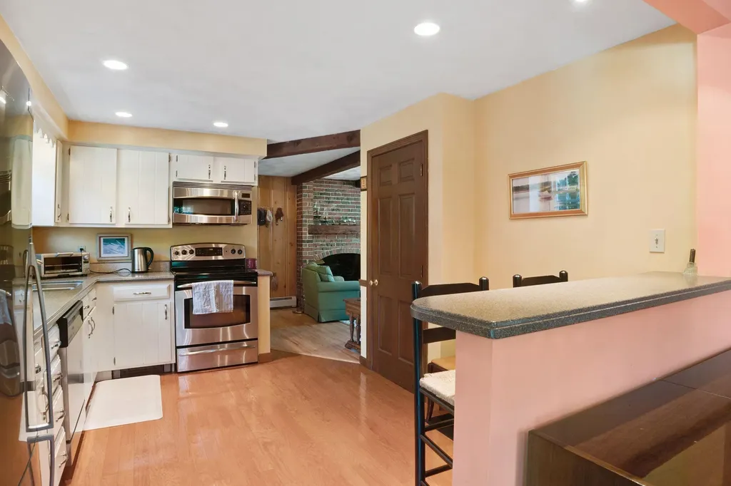 15 Cannon Lane Scarborough ME 04074