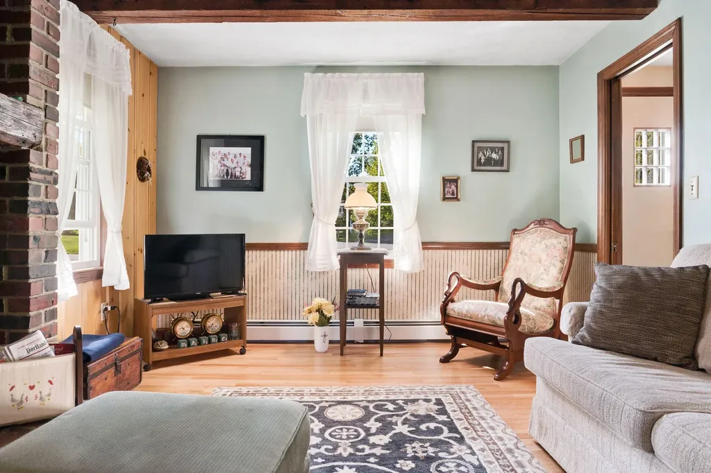 15 Cannon Lane Scarborough ME 04074