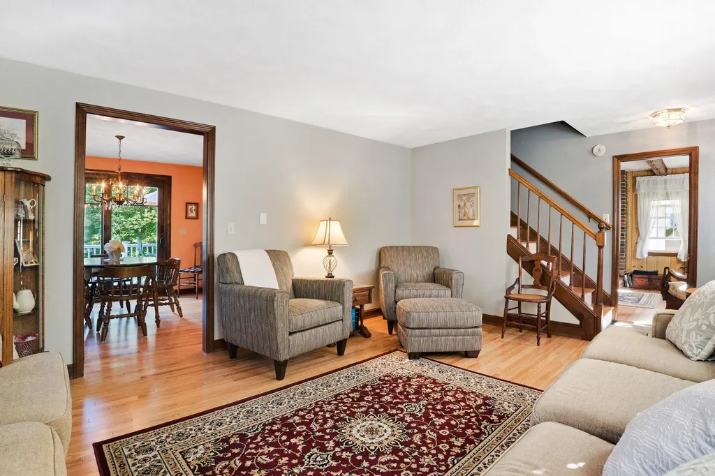 15 Cannon Lane Scarborough ME 04074