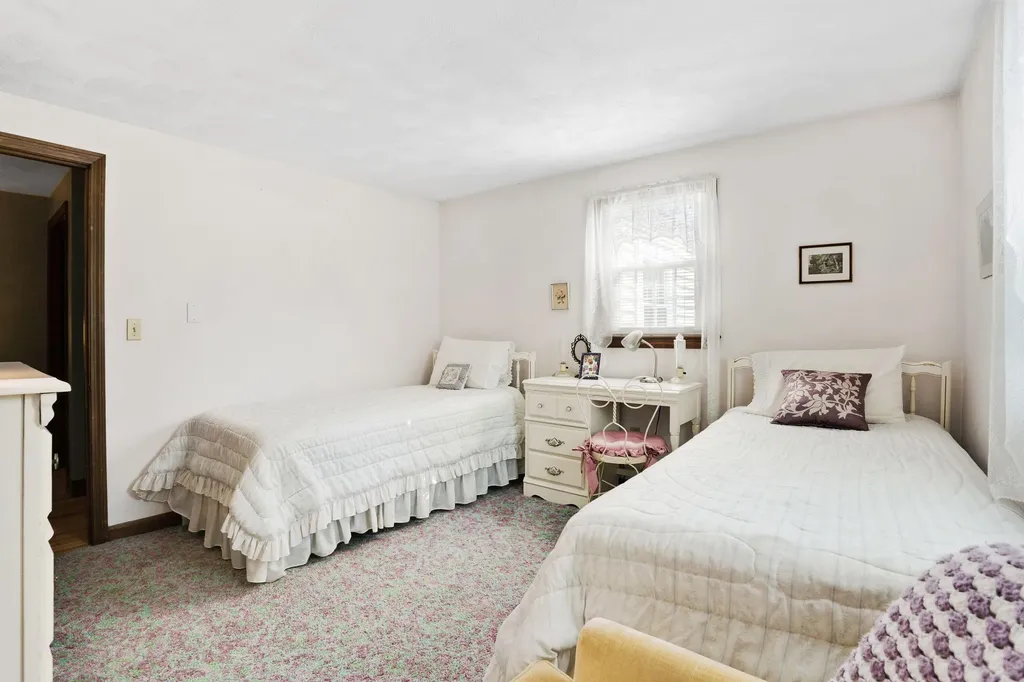 15 Cannon Lane Scarborough ME 04074