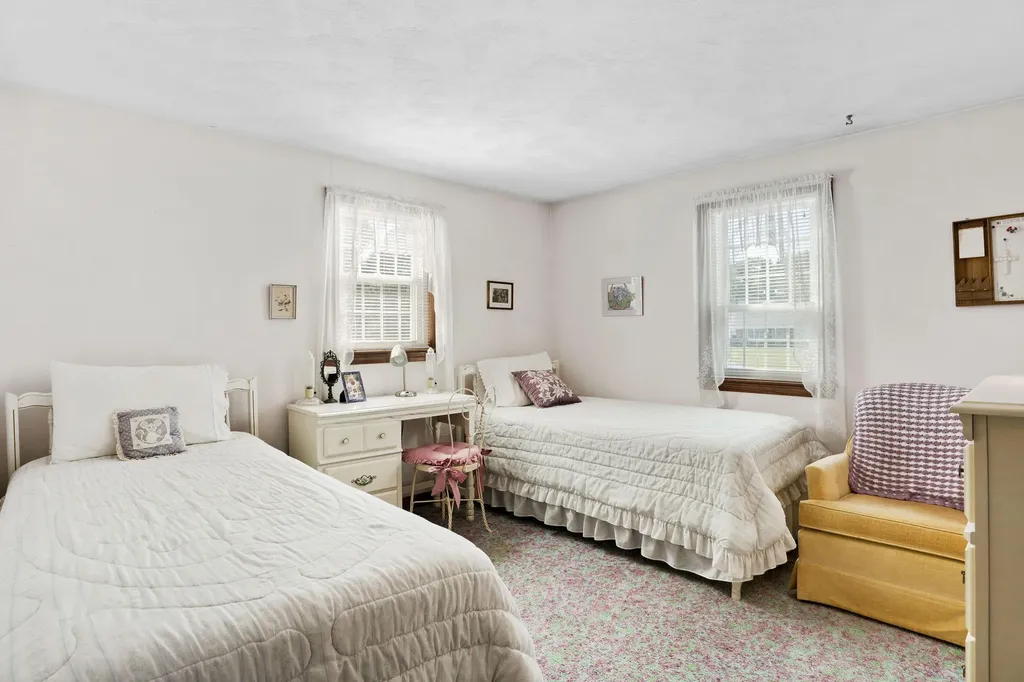 15 Cannon Lane Scarborough ME 04074