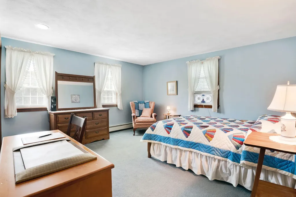 15 Cannon Lane Scarborough ME 04074