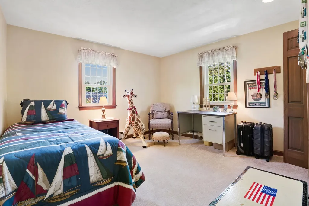 15 Cannon Lane Scarborough ME 04074