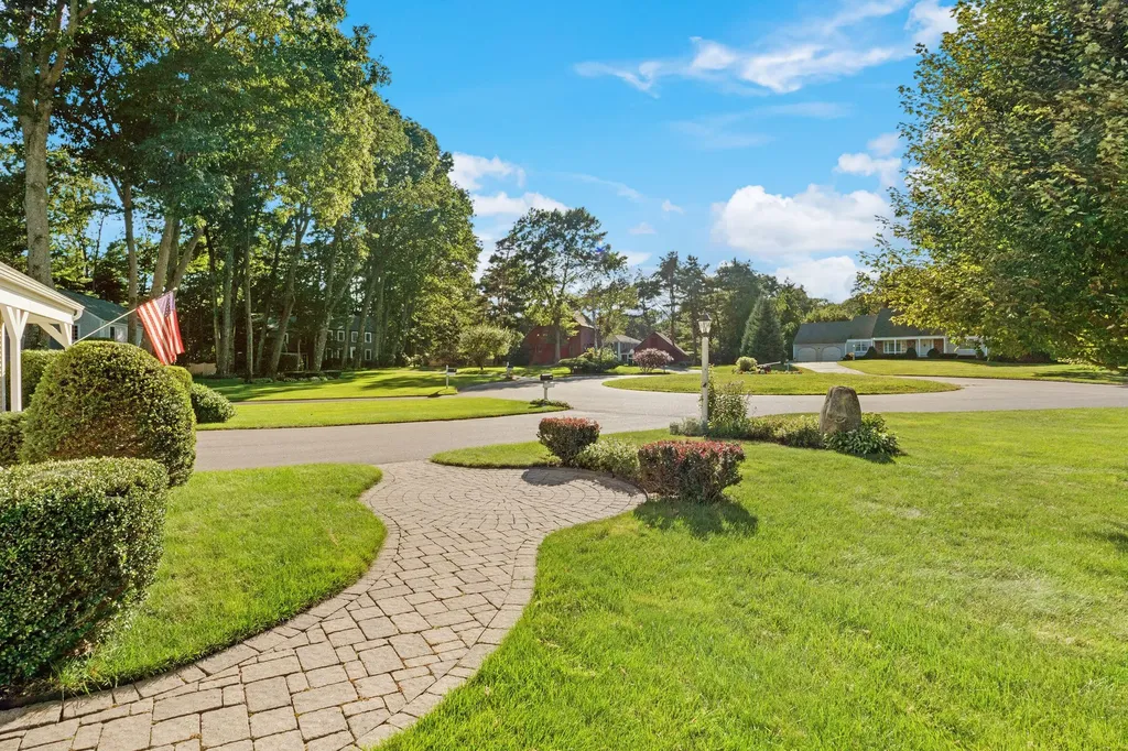 15 Cannon Lane Scarborough ME 04074