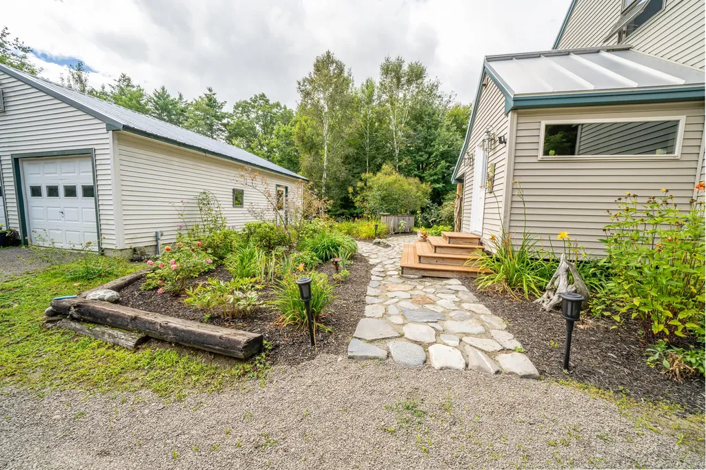 1138 River Road Solon ME 04979