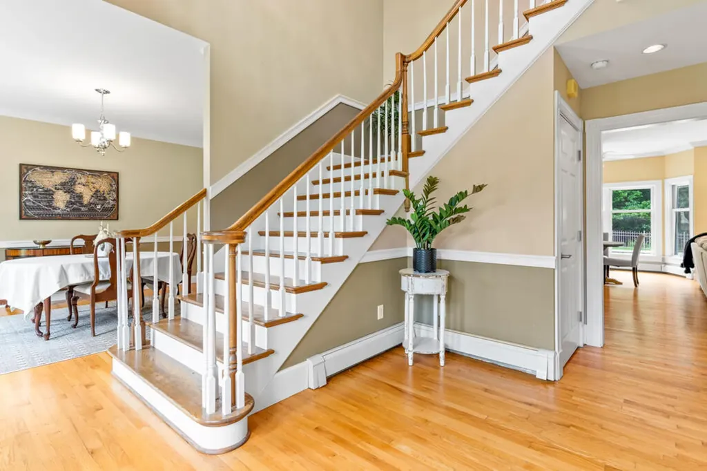 21 Caldwell Circle Lewiston ME 04240