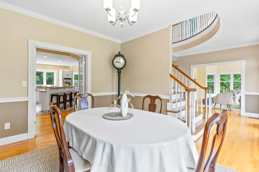 21 Caldwell Circle Lewiston ME 04240