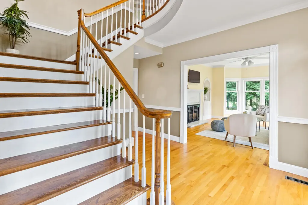 21 Caldwell Circle Lewiston ME 04240