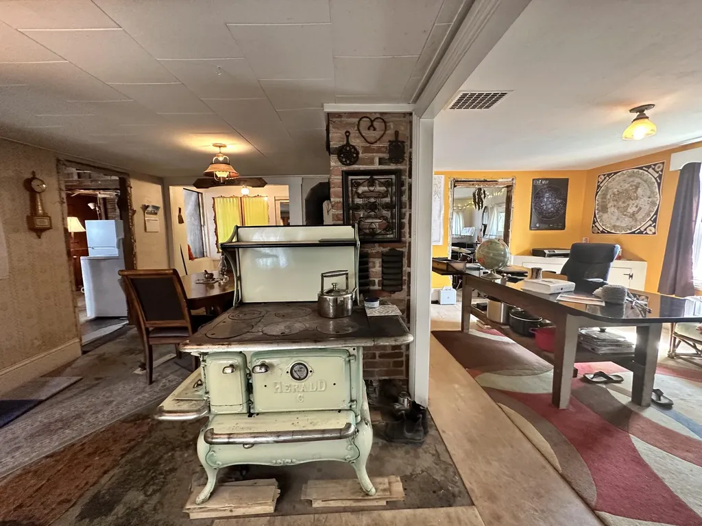 77 Rankin Street Rockland ME 04841