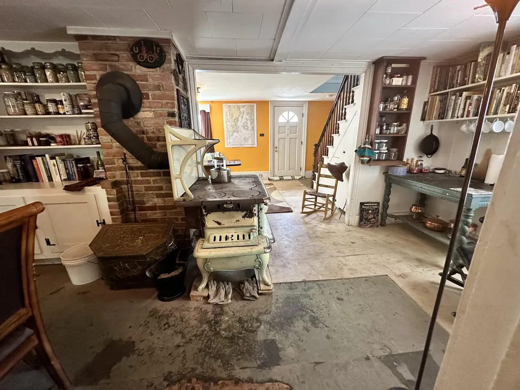 77 Rankin Street Rockland ME 04841