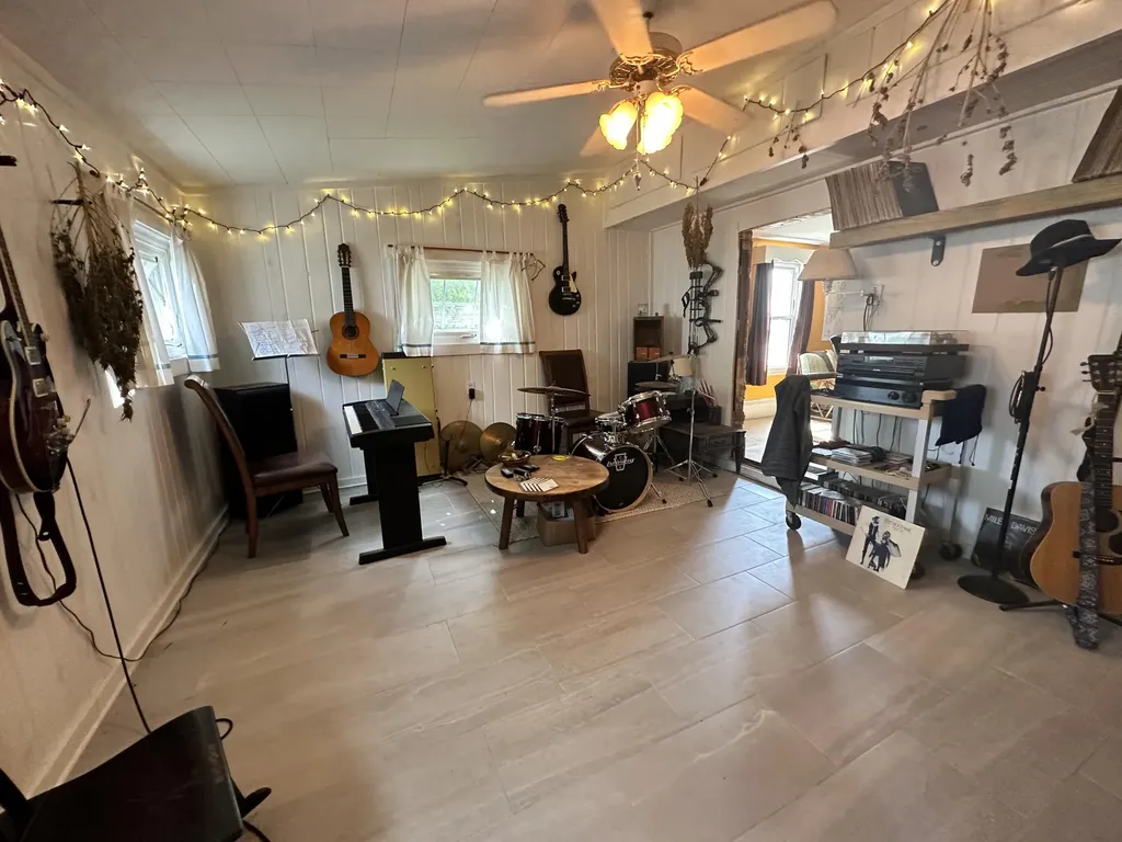 77 Rankin Street Rockland ME 04841