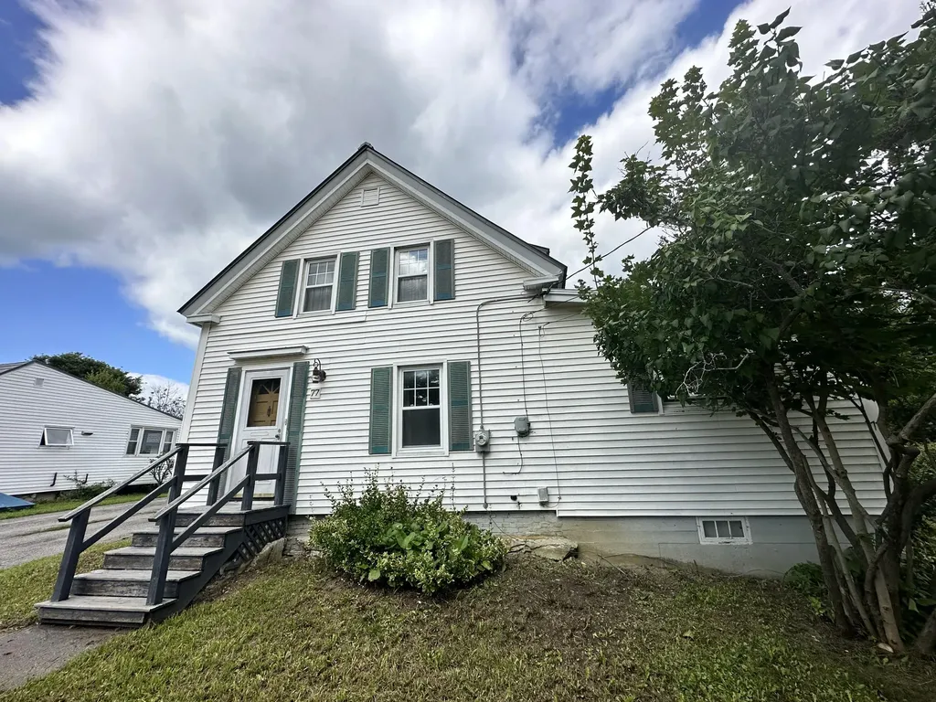 77 Rankin Street Rockland ME 04841