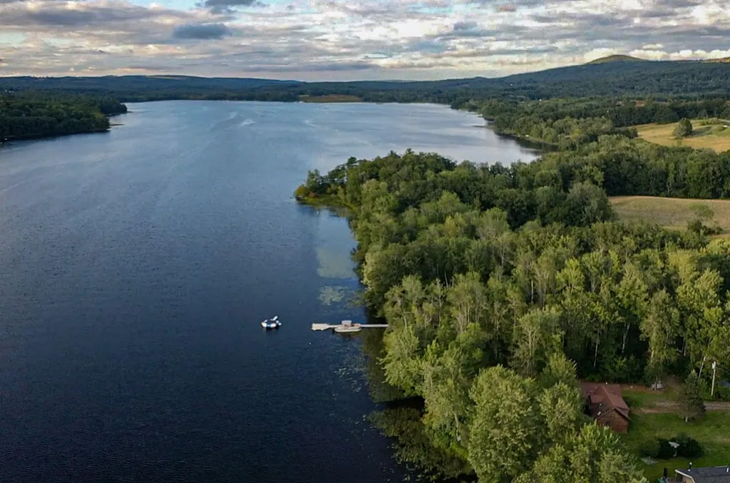 296 Alberta Lane Union ME 04862
