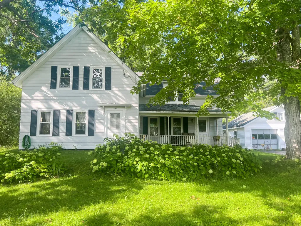45 S Bay Road Franklin ME 04634