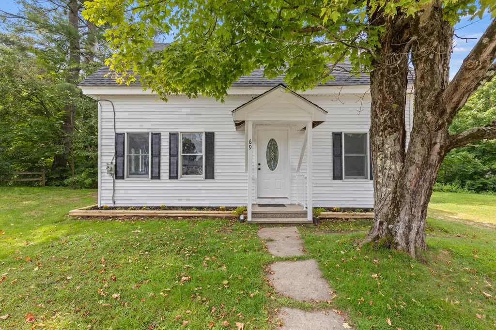 69 Federal Road Parsonsfield ME 04047