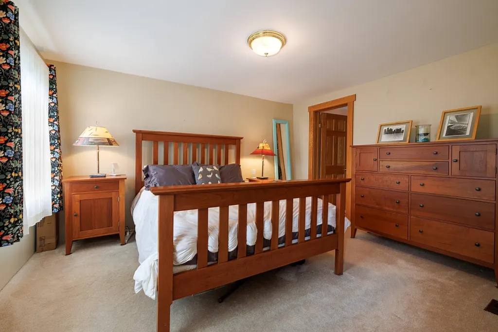 100 Naskeag Point Road Brooklin ME 04616