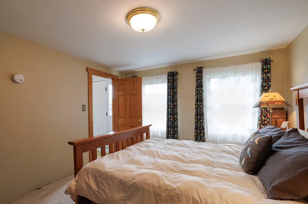 100 Naskeag Point Road Brooklin ME 04616