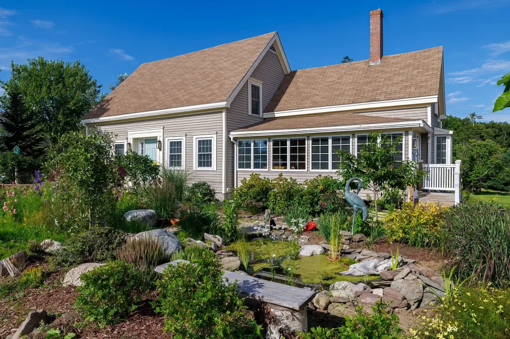 100 Naskeag Point Road Brooklin ME 04616