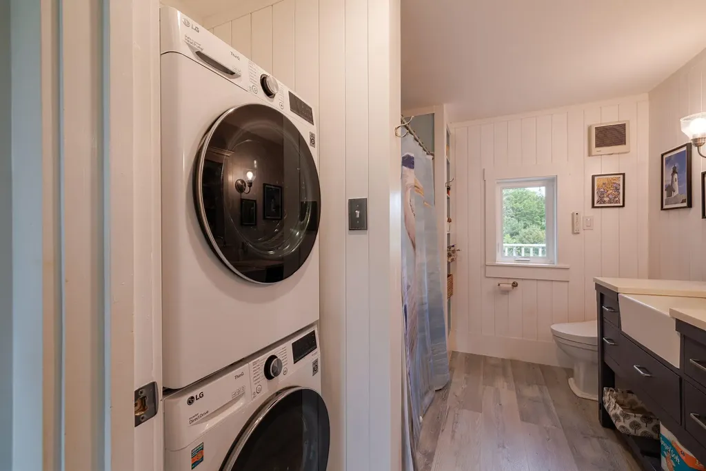 100 Naskeag Point Road Brooklin ME 04616
