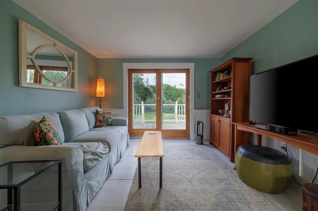 100 Naskeag Point Road Brooklin ME 04616