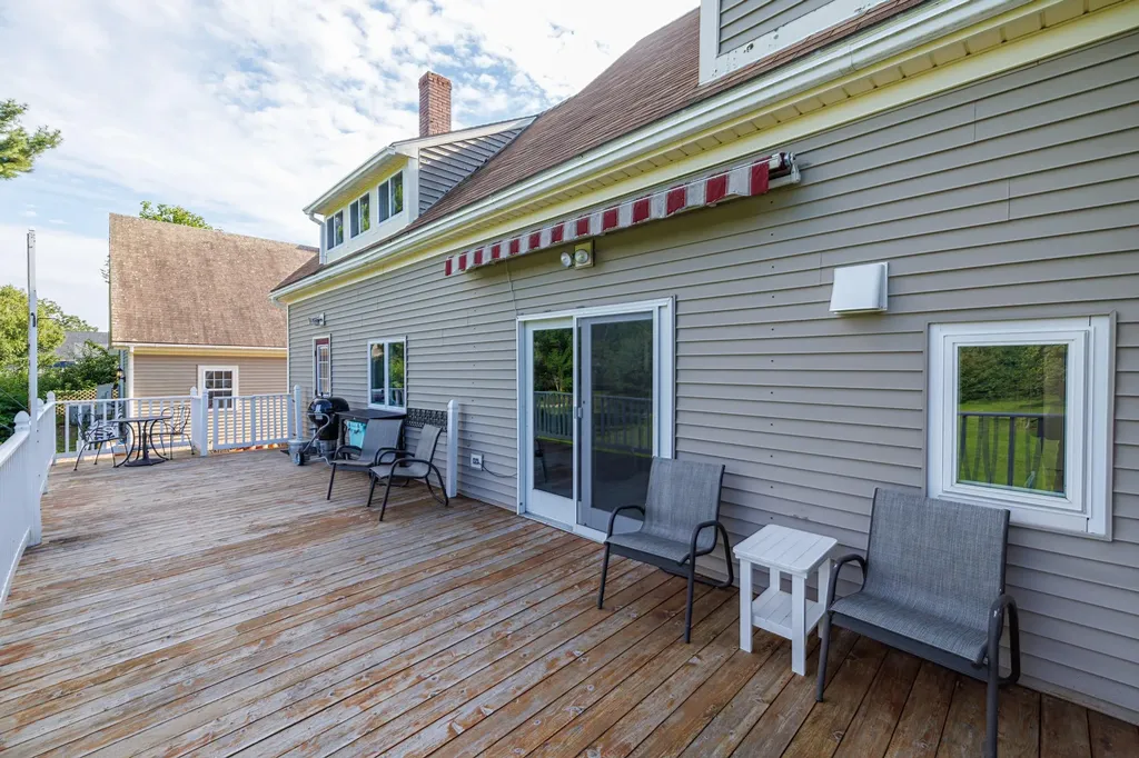 100 Naskeag Point Road Brooklin ME 04616