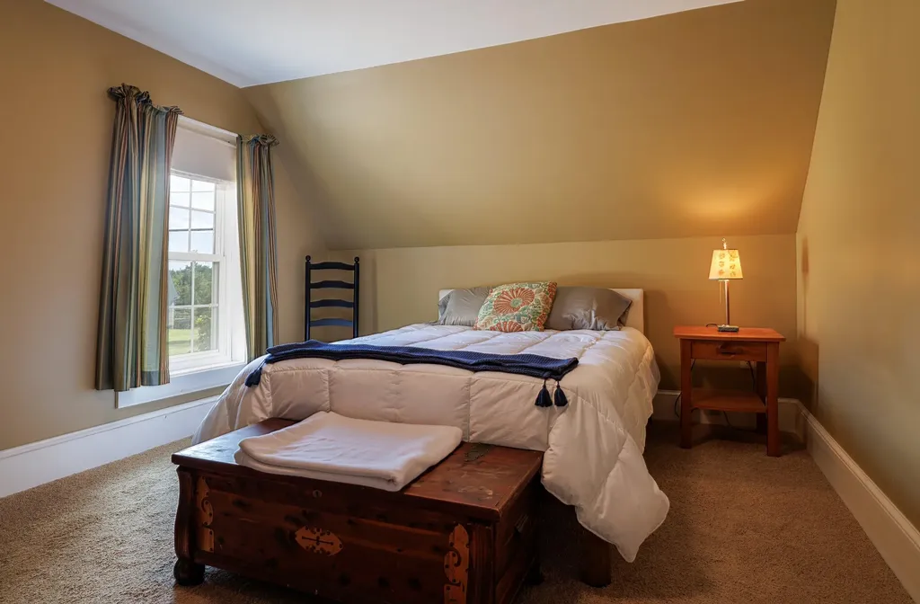 100 Naskeag Point Road Brooklin ME 04616