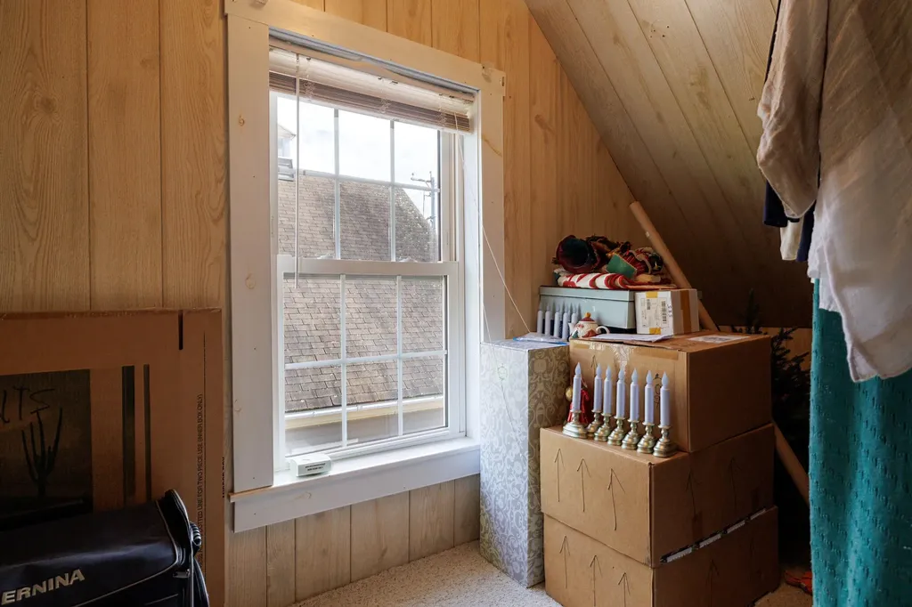 100 Naskeag Point Road Brooklin ME 04616