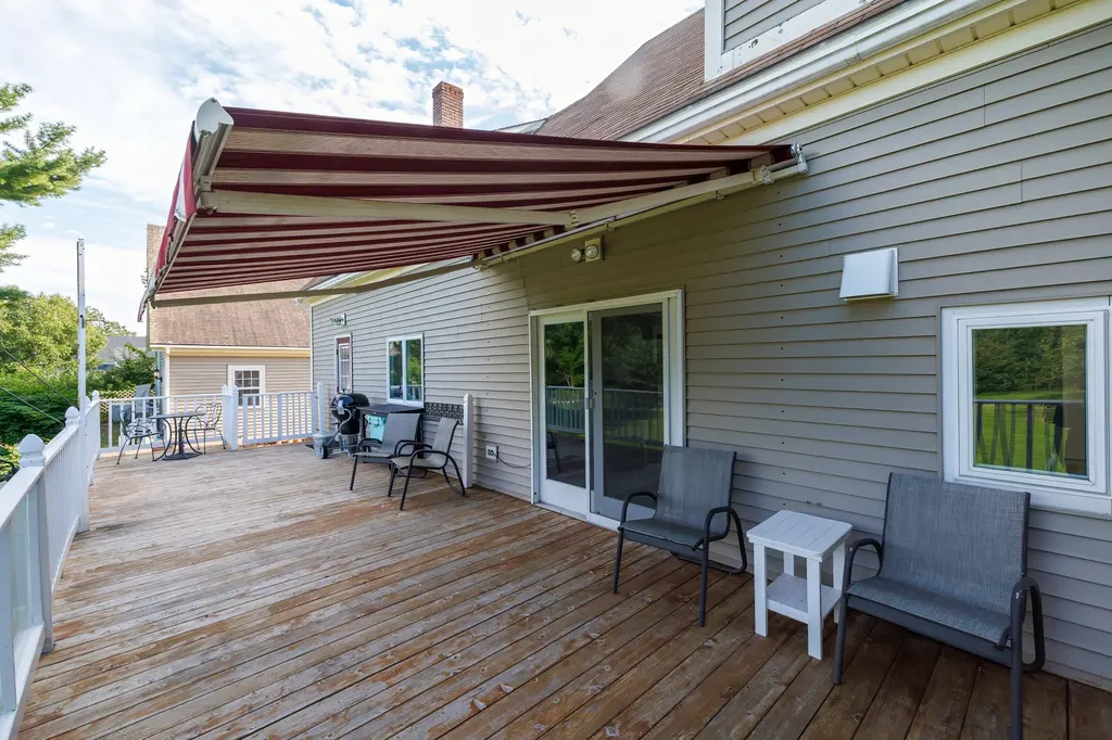 100 Naskeag Point Road Brooklin ME 04616
