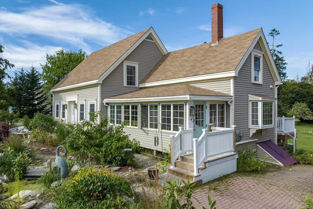 100 Naskeag Point Road Brooklin ME 04616