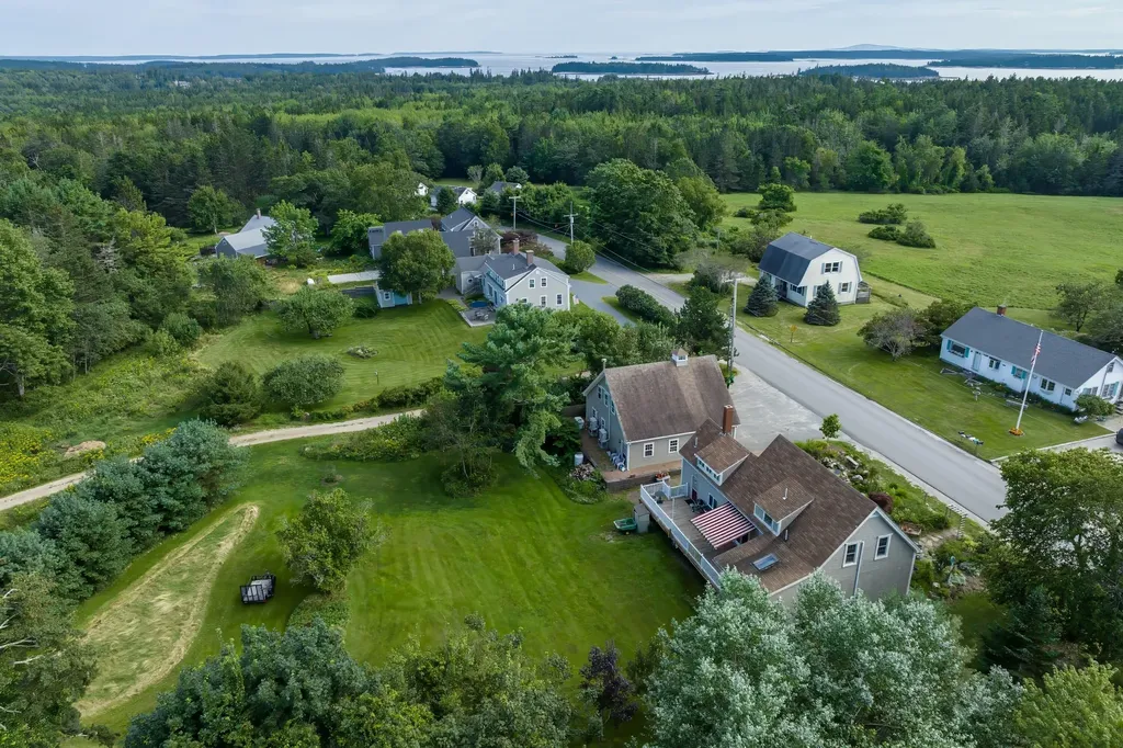 100 Naskeag Point Road Brooklin ME 04616
