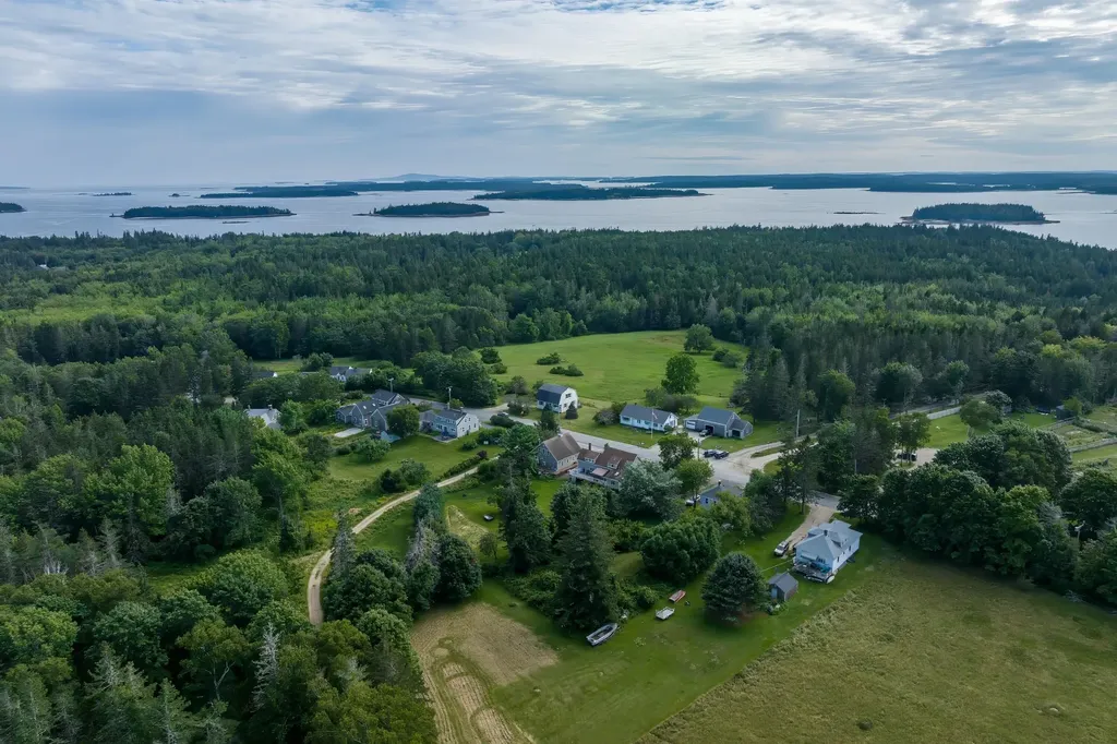 100 Naskeag Point Road Brooklin ME 04616