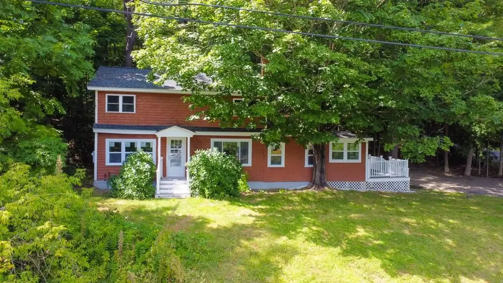 39 Smithtown Road Pittston ME 04345