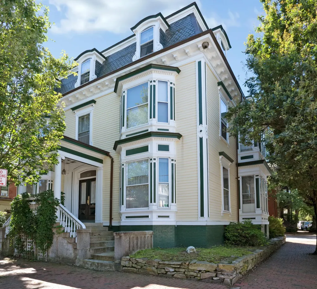 276 Brackett Street Portland ME 04102