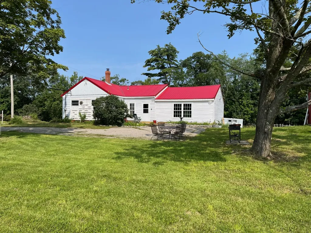 138 Bauneg Beg Road Sanford ME 04073
