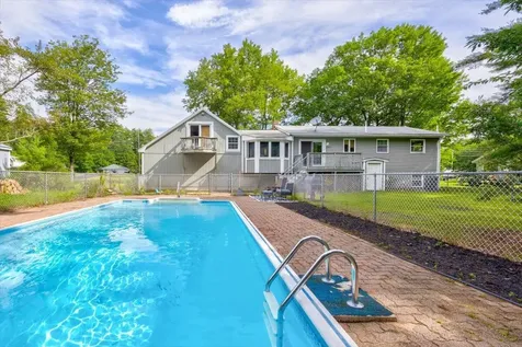 458 Ossipee Trail W Standish ME 04084