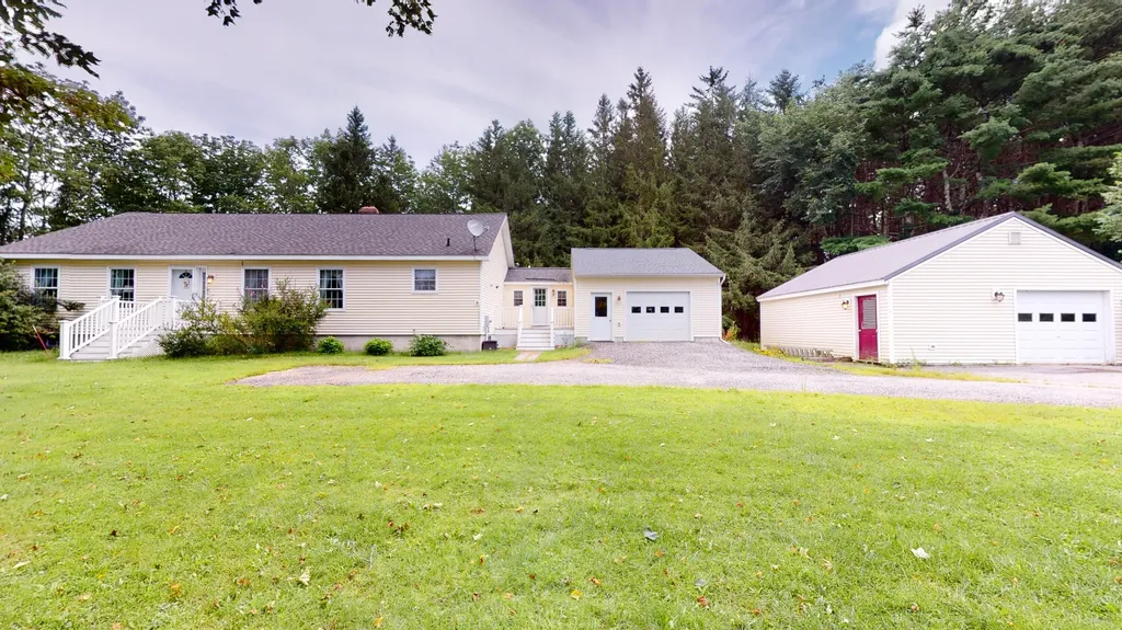 192 Academy Road Monmouth ME 04259
