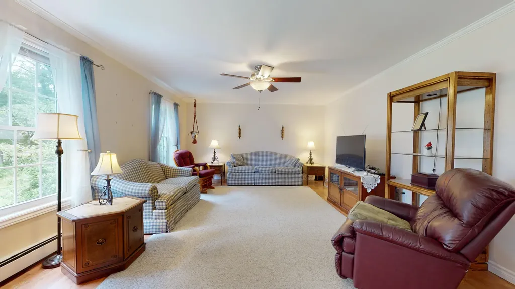 192 Academy Road Monmouth ME 04259