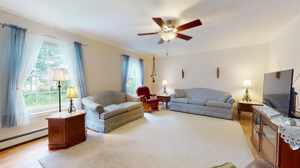 192 Academy Road Monmouth ME 04259
