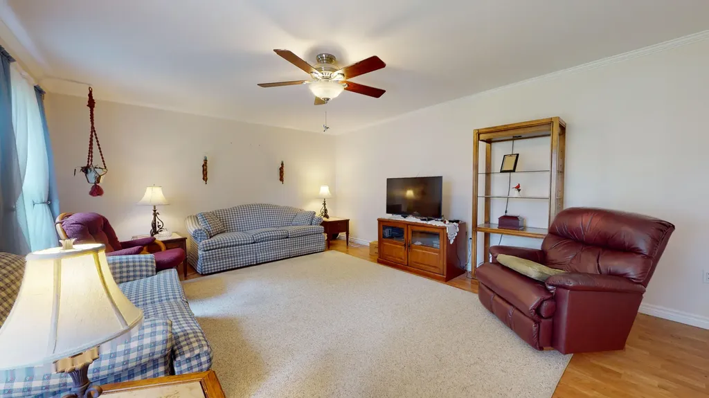 192 Academy Road Monmouth ME 04259