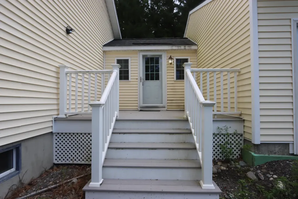 192 Academy Road Monmouth ME 04259