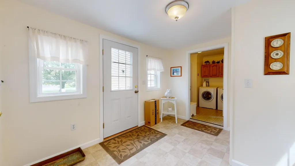 192 Academy Road Monmouth ME 04259